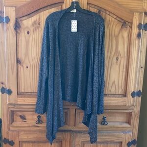Women Free Kisses gray long sleeve cardigan sweater size 2X Plus - NWT
